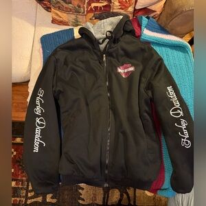 Harley-Davidson Black and Brown Jacket fits more like a 3x